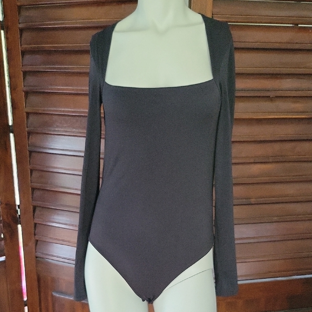 Aritzia Wilfred Black One Piece Bodysuit Long Sleeve Square Neck Medium